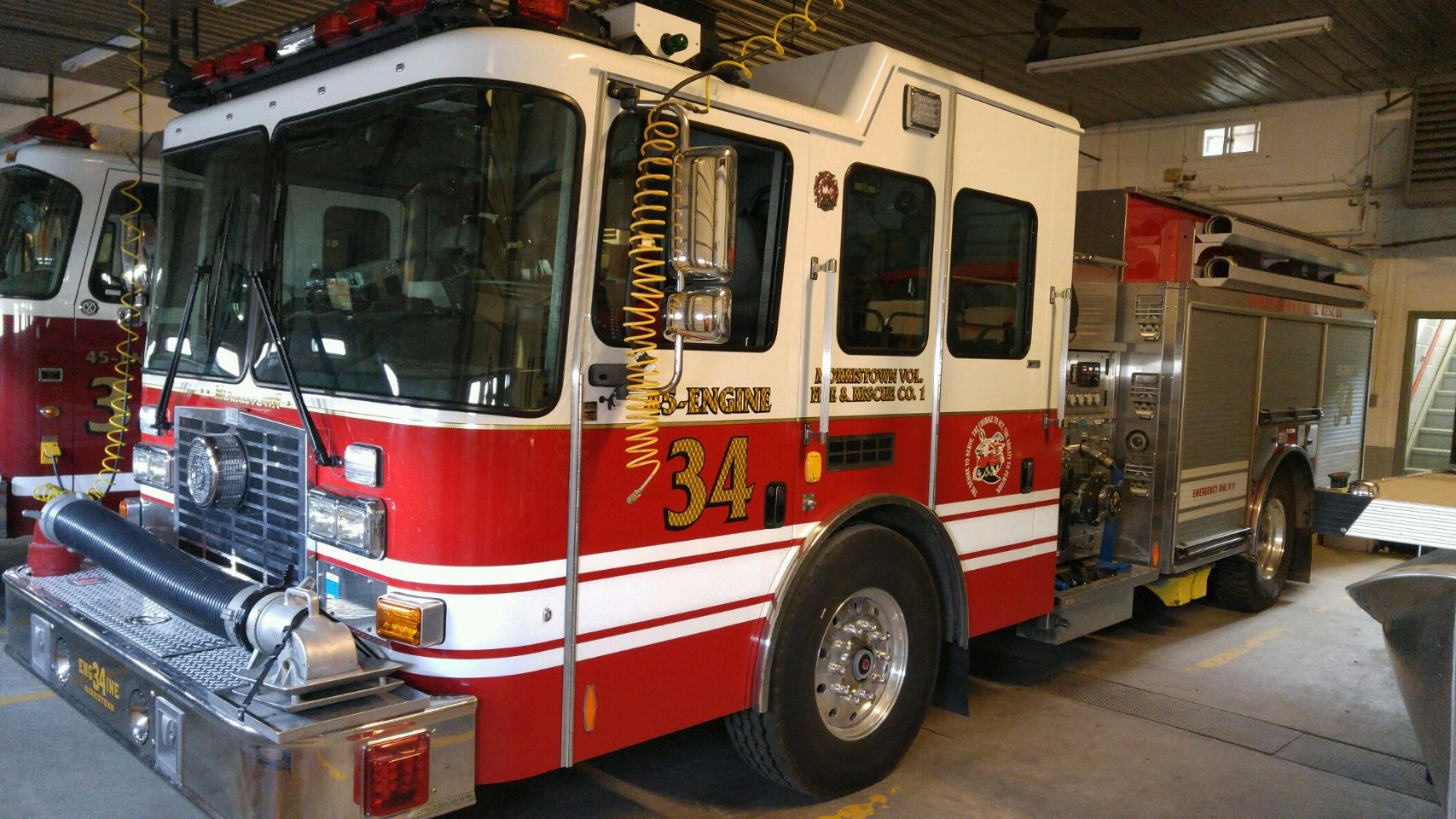 Click me for more pictures and info - Engine 34